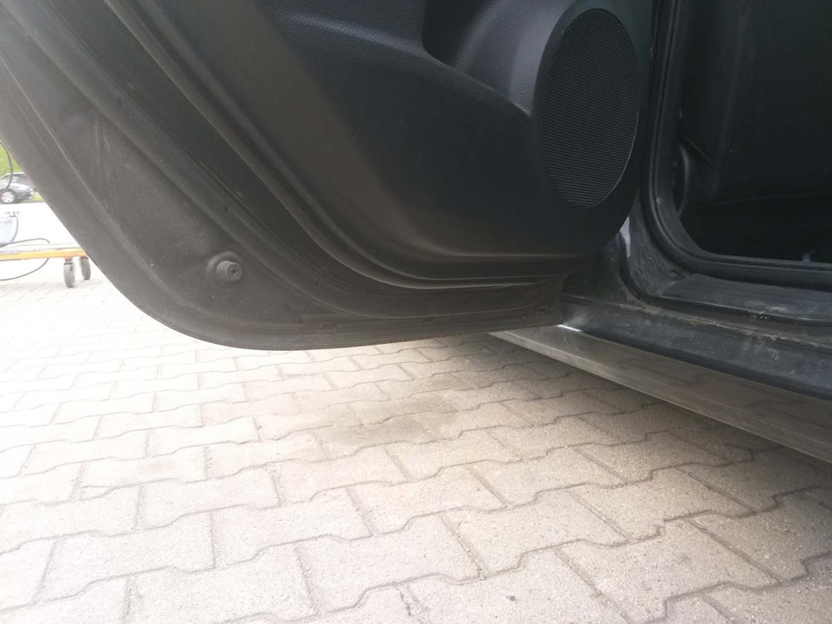Mazda 3 BL original T&uuml;r hinten links 16W Schwarzmetallic Flie&szlig;heck Rohbau Bj.2012